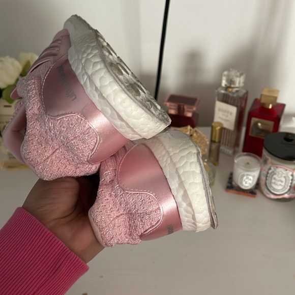 Light Pink Adidas Ultra Boost - Picture 6 of 10